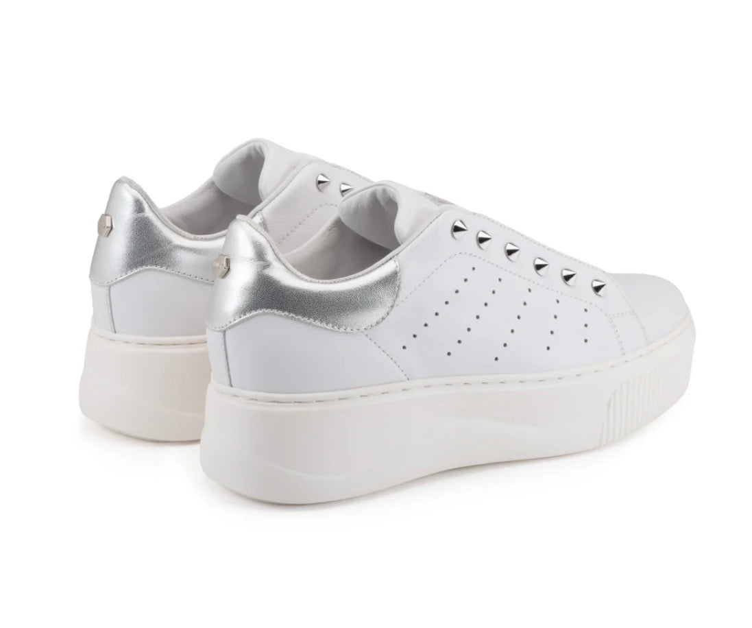 SNEAKERS CULT PLATFORM