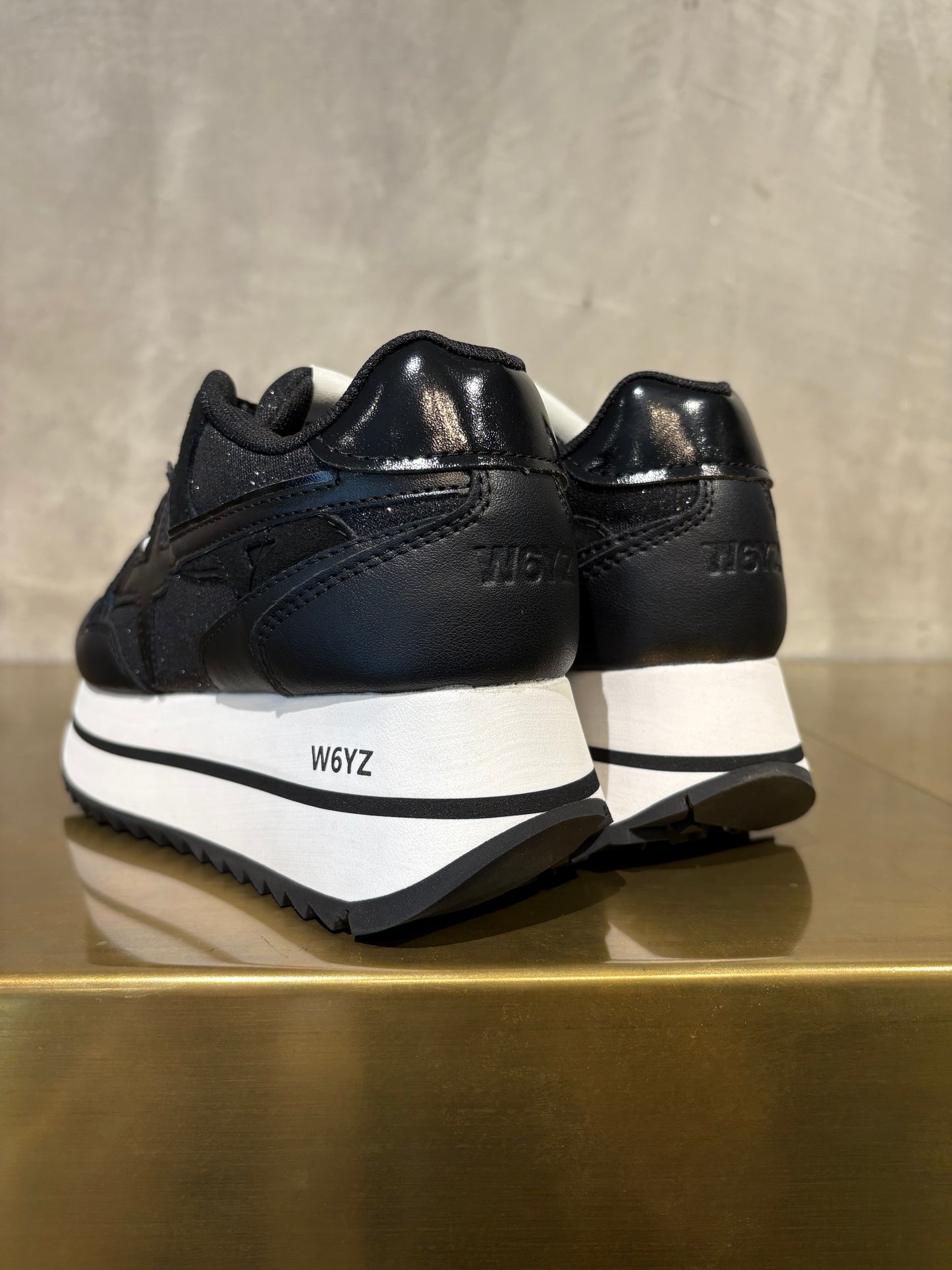 SNEAKERS W6YZ PLATFORM NERA CON PERLE