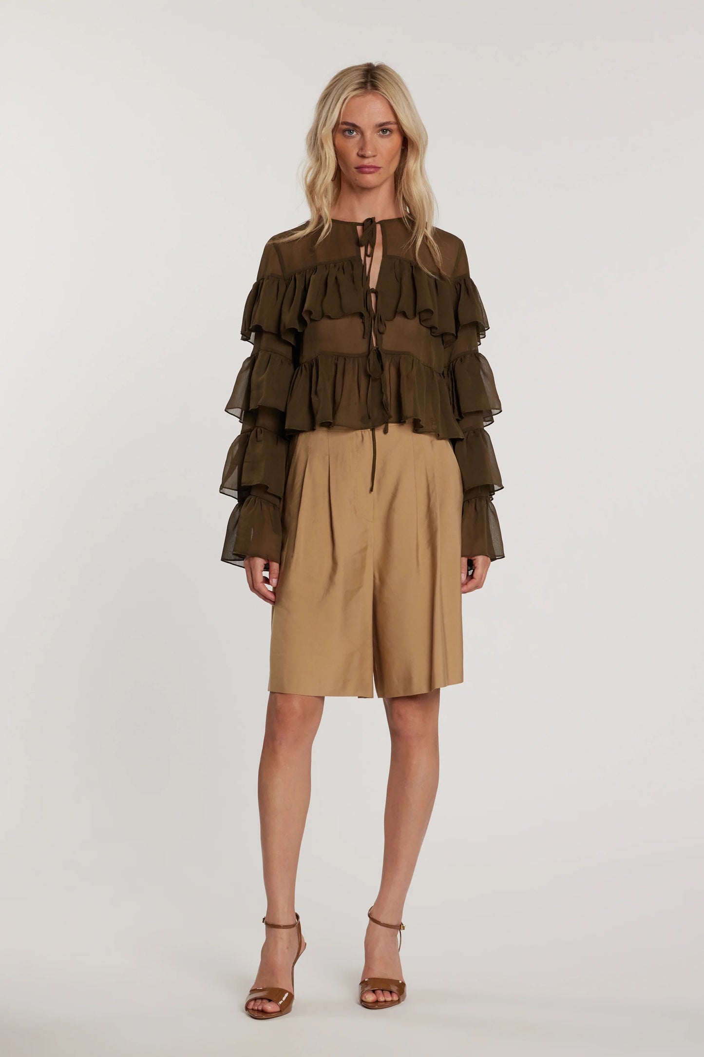 Blusa VYCTORIA maniche lunghe con balze più laccetti