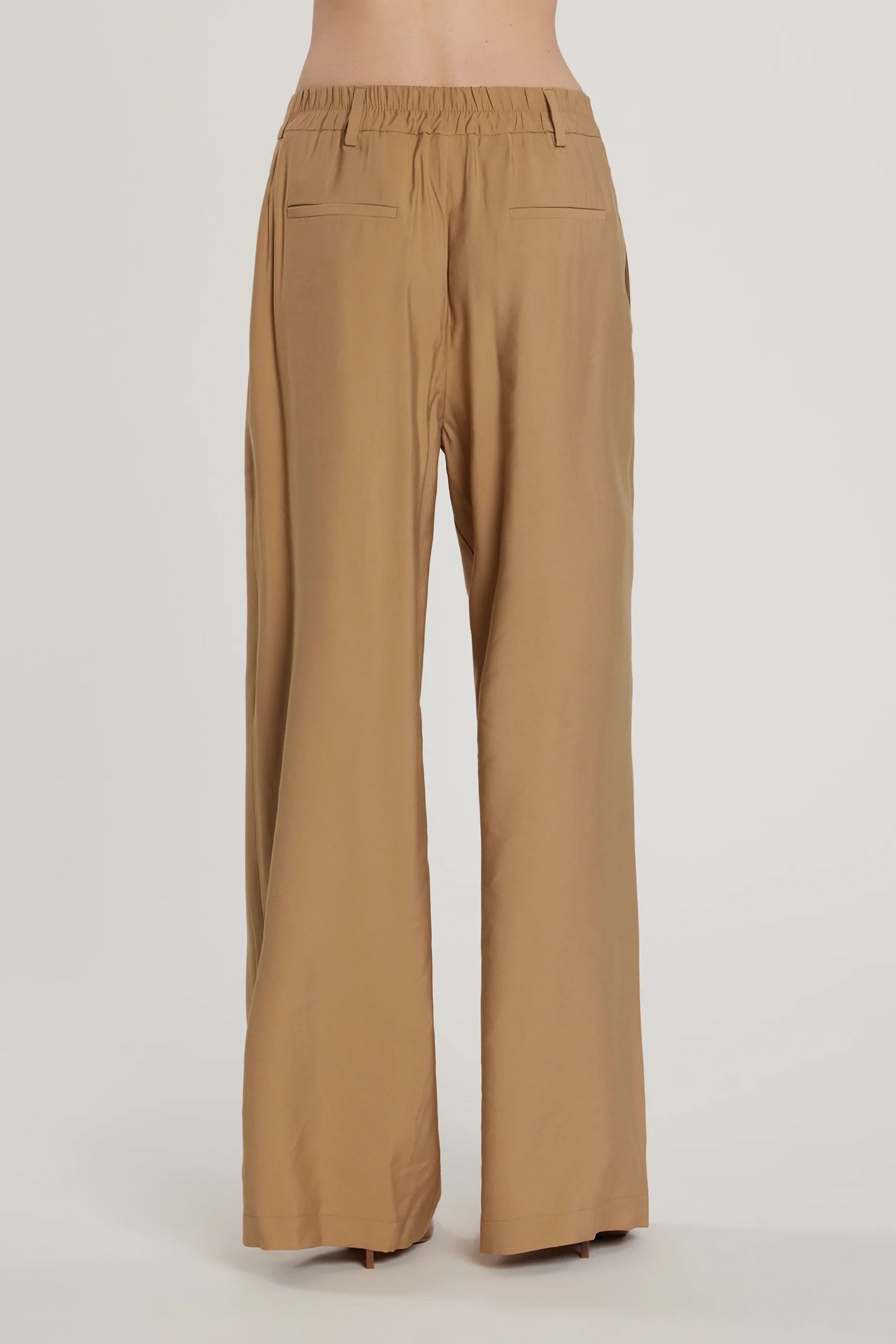Pantalone PREZIOSA_P vita alta palazzo con cintura più tasche francesi più filetto
