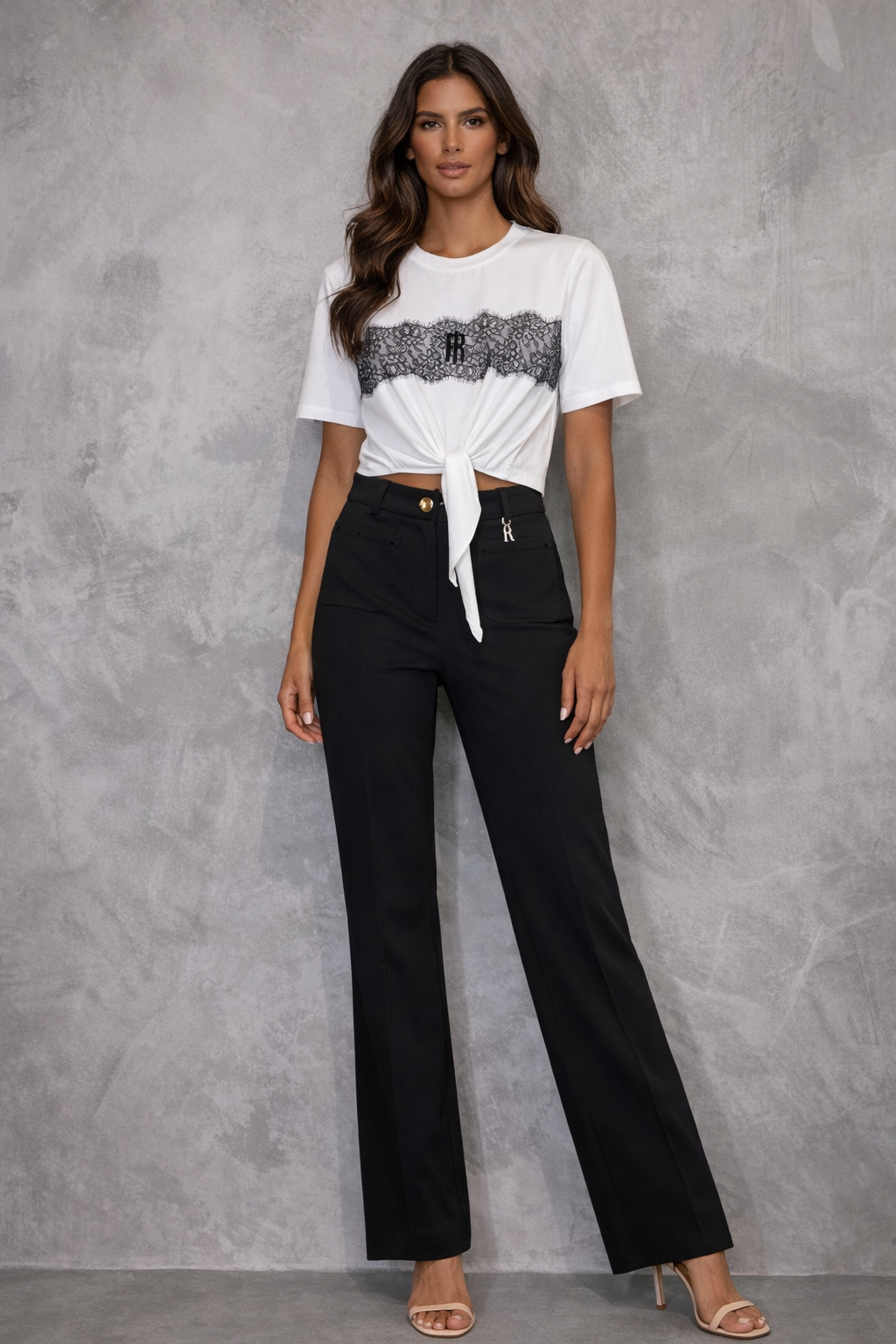 T-SHIRT CROPPED CON DETTAGLIO IN PIZZO