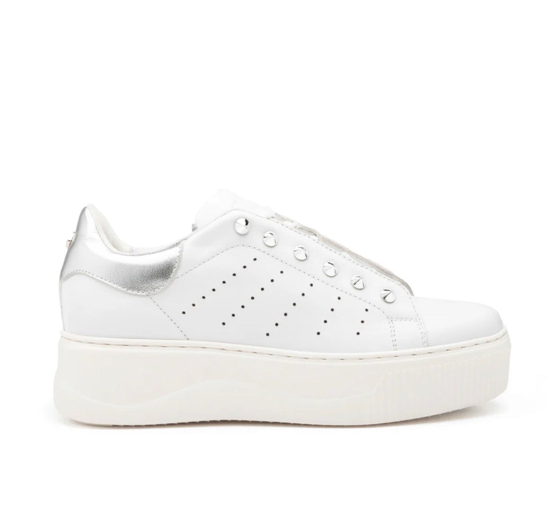 SNEAKERS CULT PLATFORM