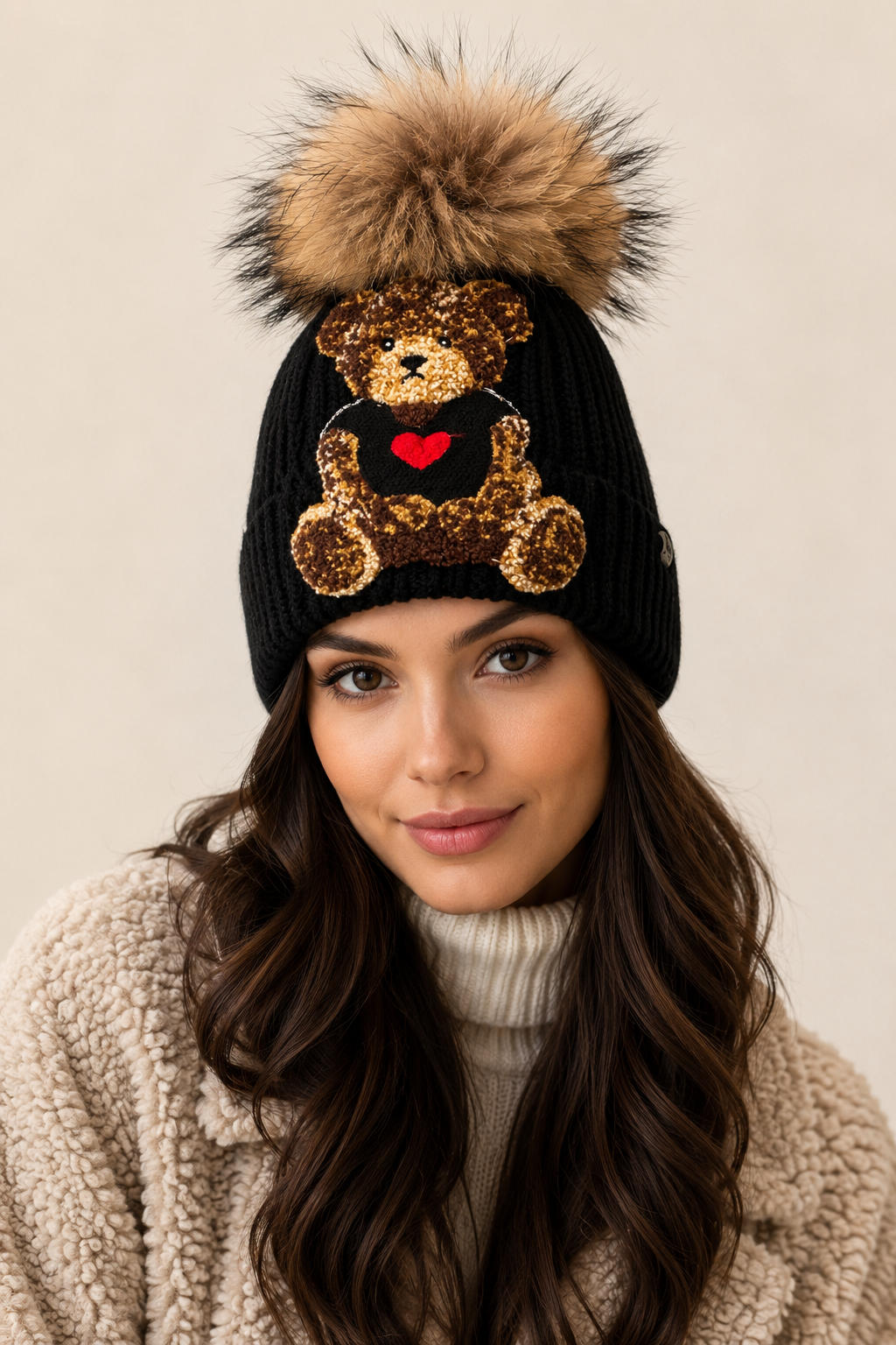 Cappello Regina 100% Lana con Orsetto – Nero