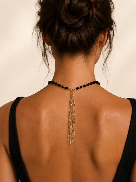 COLLANA CORTA NERA CON NAPPINA