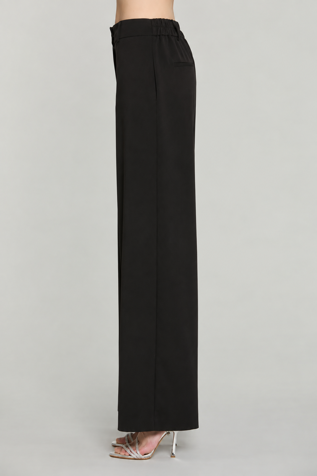 Pantalone BADISCO nero vita alta con elastico più tasche filetto