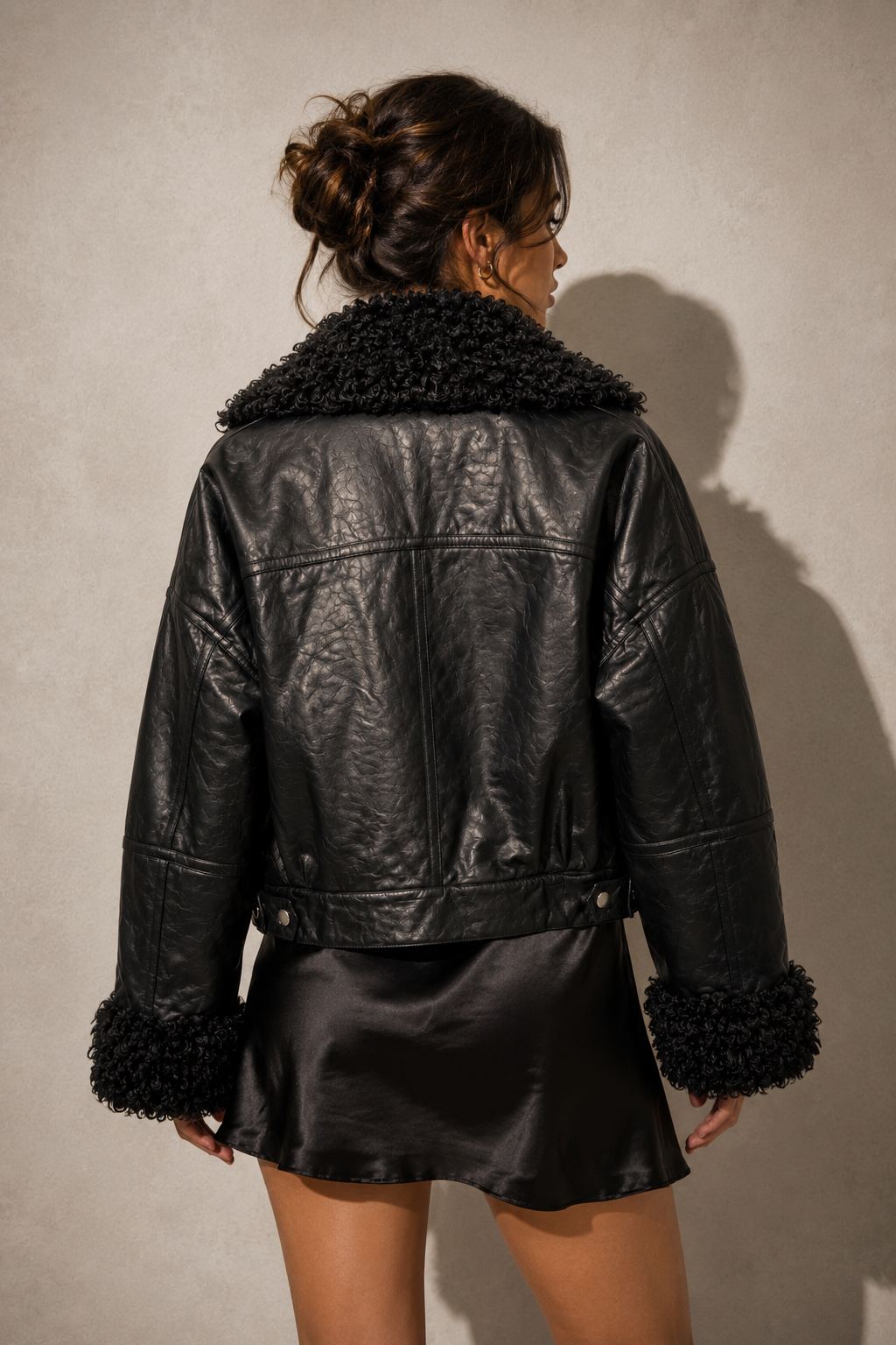 Giacca Biker ELEH con Collo in Eco Pelliccia – Nero