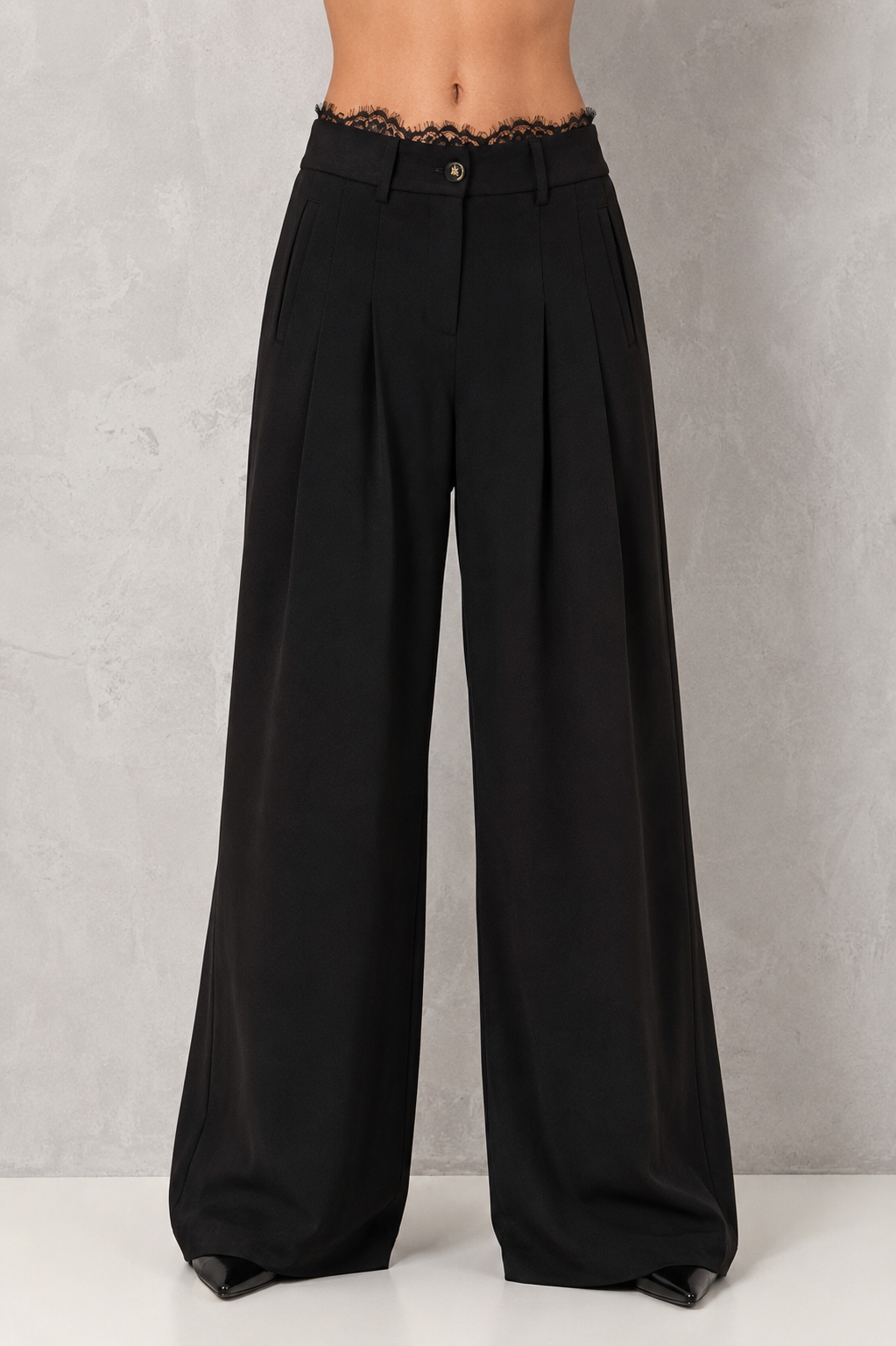 Pantalone nero a palazzo con dettagli in pizzo FRACOMINA