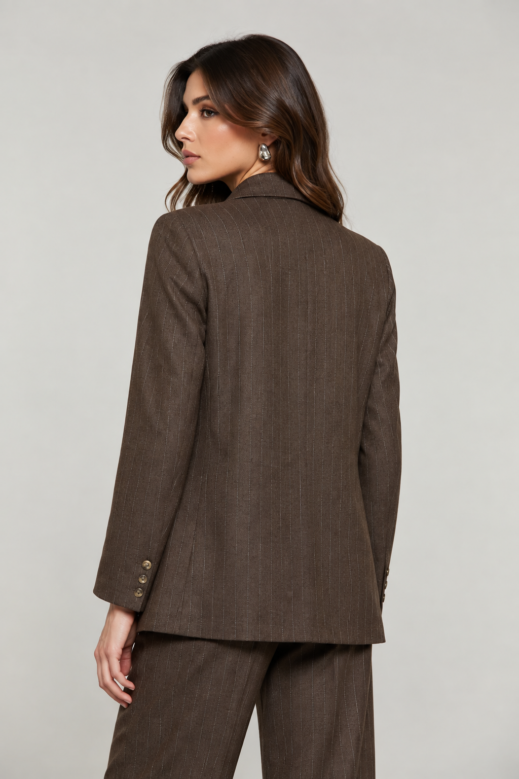 Giacca LEMAY Gessata con Spilla Strass