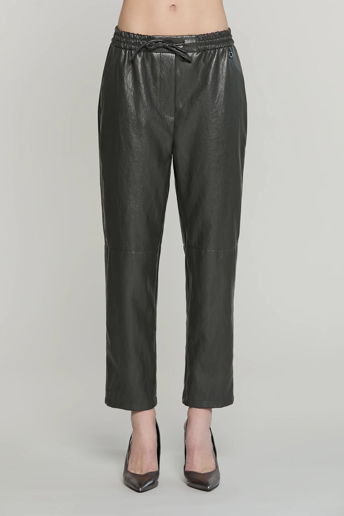 Pantalone ATTILY vita alta con elastico più coulisse più tasche ecopelle