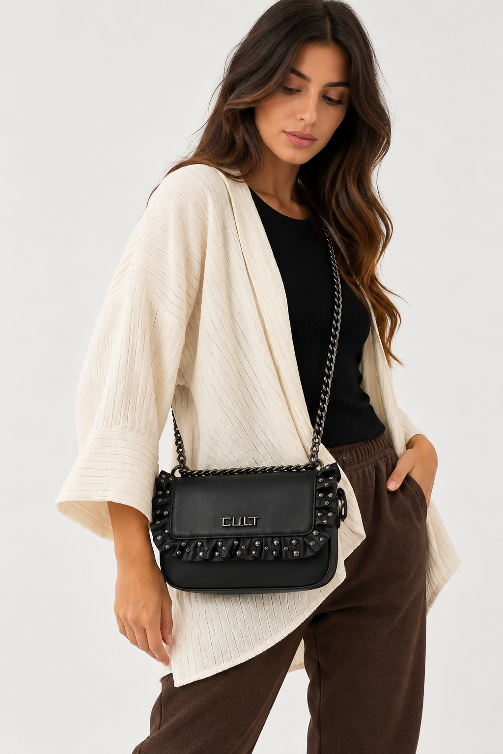 Borsa Yoko CULT – Nera con borchie