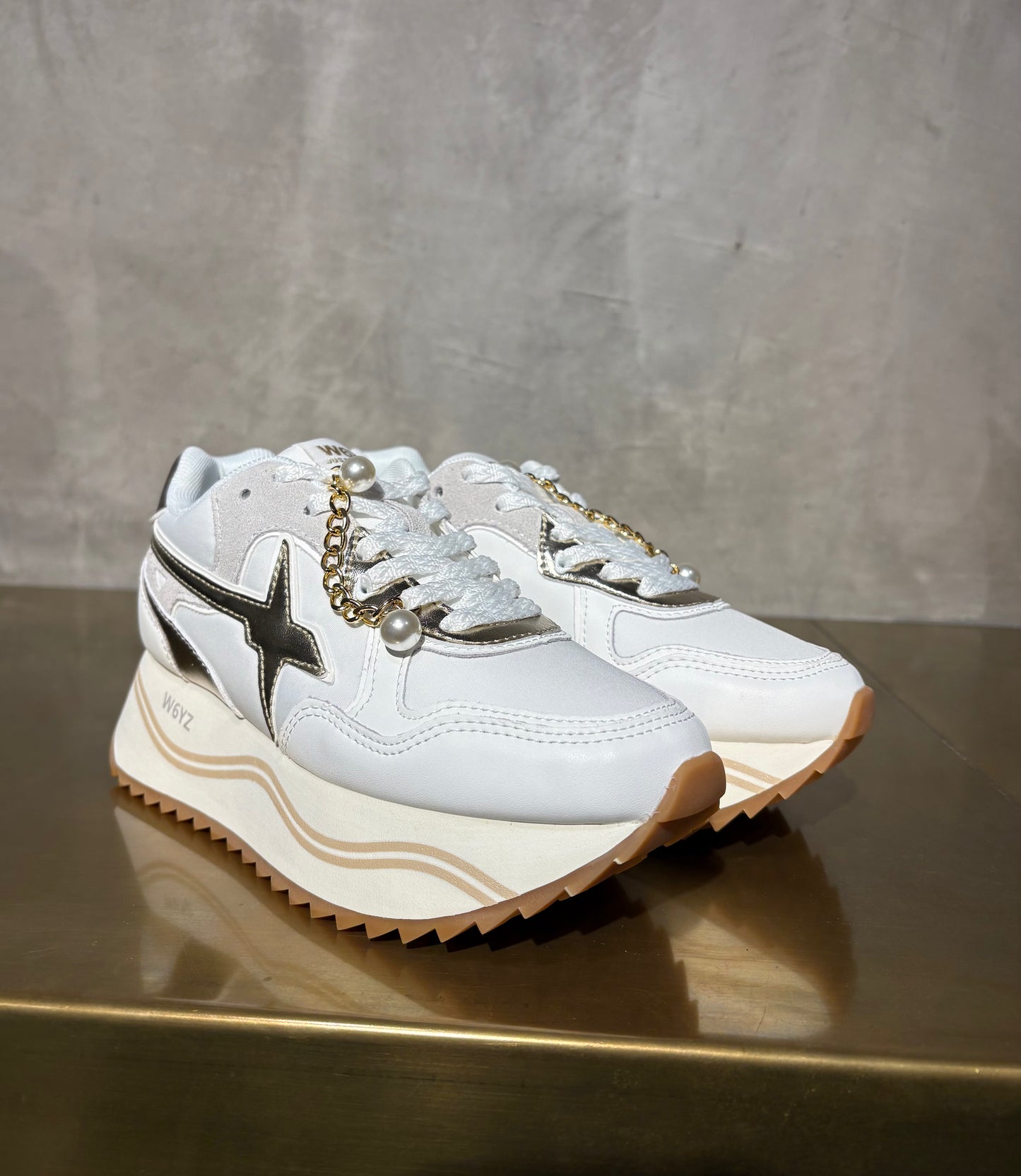 SNEAKERS PLATFORM CON CATENA